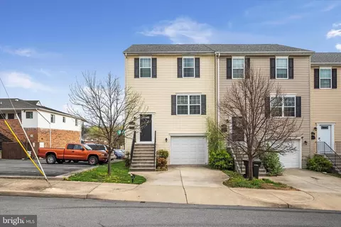 118 E James St, Winchester, VA 22601