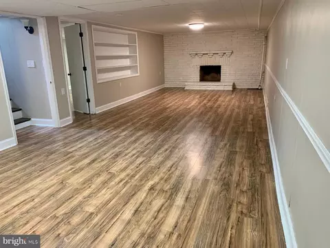 Living - 301 Bellview Ave, Winchester, VA 22601 photo 2 of 2