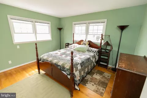 Bedroom - 516 Barr Ave, Winchester, VA 22601 photo 5 of 8