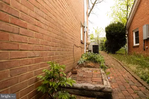 Exterior - 516 Barr Ave, Winchester, VA 22601 photo 6 of 9