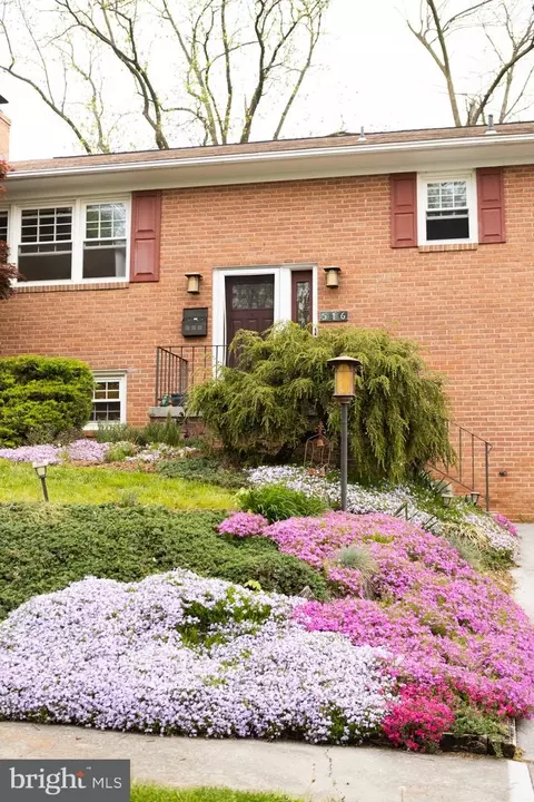 Exterior - 516 Barr Ave, Winchester, VA 22601 photo 3 of 9