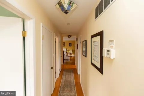 Entry Way - 516 Barr Ave, Winchester, VA 22601 photo 4 of 5