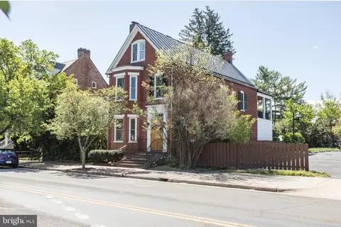221 W Boscawen St, Winchester, VA 22601