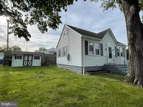 377 Pine St, Winchester, VA 22601 photo 2