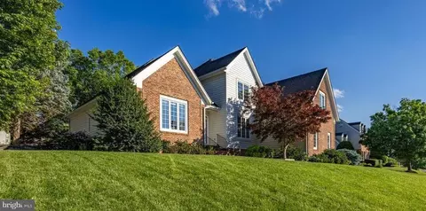 2624 Windwood Dr, Winchester, VA 22601