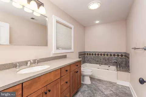 Bath - 1321 Vanceright Cir, Winchester, VA 22601 photo 1 of 4