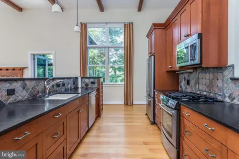 Kitchen - 1321 Vanceright Cir, Winchester, VA 22601 photo 2 of 3