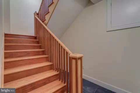 Entry Way - 1321 Vanceright Cir, Winchester, VA 22601 photo 3 of 9