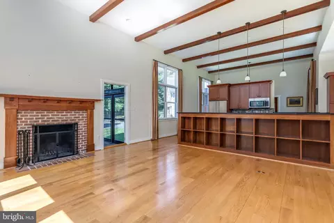 Living - 1321 Vanceright Cir, Winchester, VA 22601 photo 2 of 2
