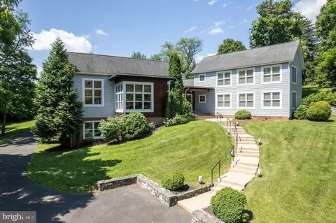 1321 Vanceright Cir, Winchester, VA 22601