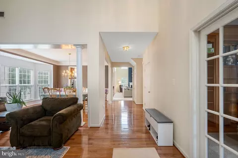 Entry Way - 914 Wayne Dr, Winchester, VA 22601 photo 3 of 6