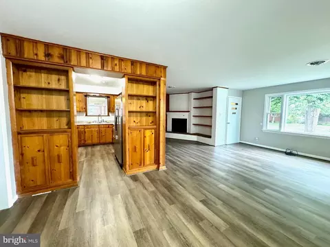 Living - 1512 S Braddock St, Winchester, VA 22601 photo 6 of 6