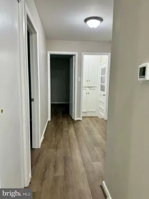 Entry Way - 1512 S Braddock St, Winchester, VA 22601 photo 5 of 5