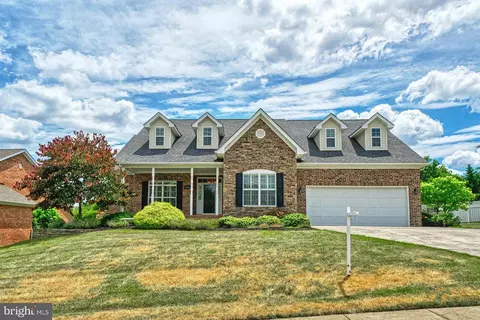 1904 Clayton Ridge Dr, Winchester, VA 22601