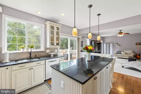 Kitchen - 918 Wayne Dr, Winchester, VA 22601 photo 1 of 4