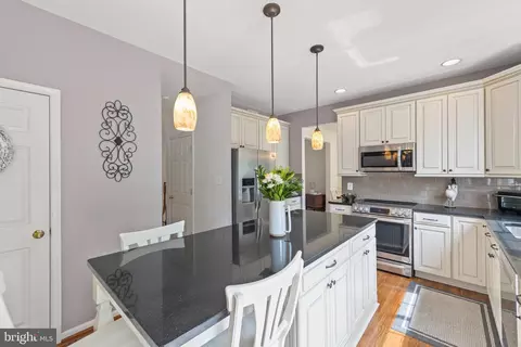 Kitchen - 918 Wayne Dr, Winchester, VA 22601 photo 3 of 4