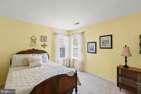 Bedroom - 918 Wayne Dr, Winchester, VA 22601 photo 8 of 9