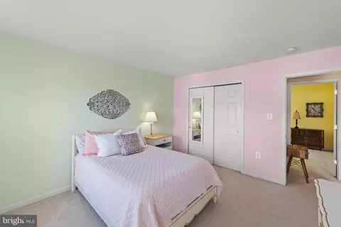 Bedroom - 918 Wayne Dr, Winchester, VA 22601 photo 7 of 9