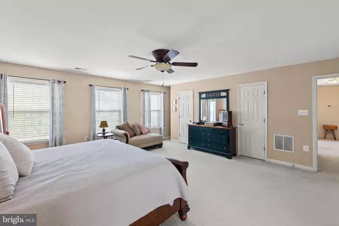 Bedroom - 918 Wayne Dr, Winchester, VA 22601 photo 4 of 9
