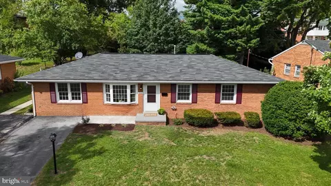 952 Allen Dr, Winchester, VA 22601