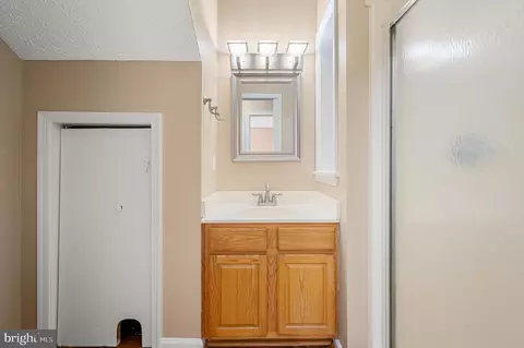 Entry Way - 2671 Daniel Ter, Winchester, VA 22601 photo 7 of 9