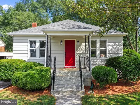 136 Allison Ave, Winchester, VA 22601
