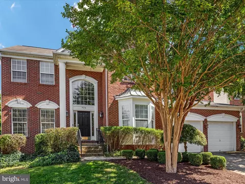 926 Wayne Dr, Winchester, VA 22601 photo 2