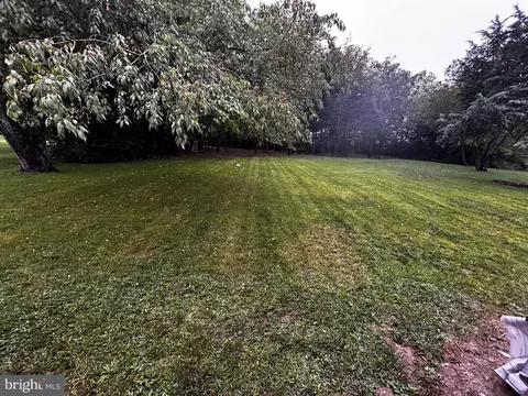 Exterior - 121 Summit Ave, Winchester, VA 22601 photo 2 of 5