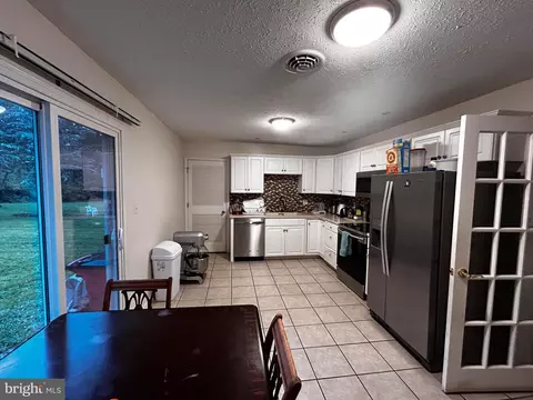 Kitchen - 121 Summit Ave, Winchester, VA 22601 photo 2 of 4