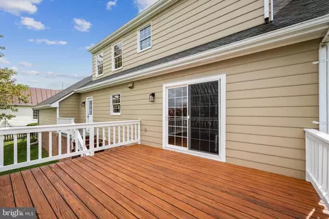 Exterior - 2535 Middle Rd, Winchester, VA 22601 photo 2 of 11