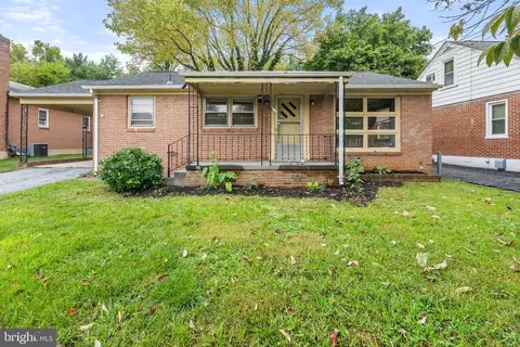 137 Fox Dr, Winchester, VA 22601 photo 2
