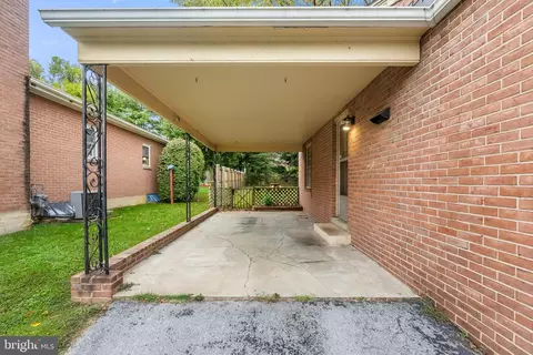 137 Fox Dr, Winchester, VA 22601 photo 6