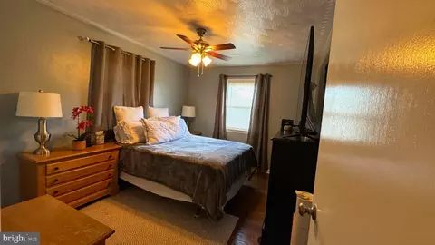 Bedroom - 125 Fox Dr, Winchester, VA 22601 photo 3 of 5
