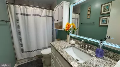 Bath - 125 Fox Dr, Winchester, VA 22601 photo 1 of 1