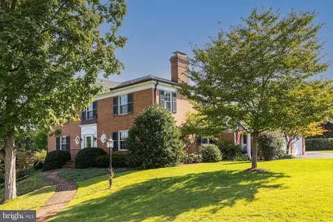 204 Roszel Rd, Winchester, VA 22601