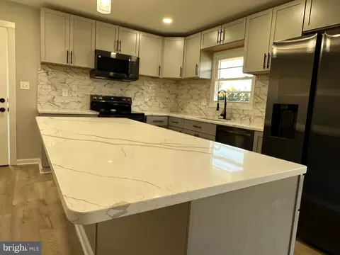 Kitchen - 105 Christopher Dr, Winchester, VA 22601 photo 6 of 6