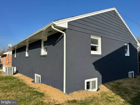 Exterior - 105 Christopher Dr, Winchester, VA 22601 photo 8 of 9