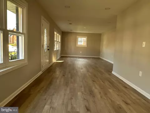 Living - 105 Christopher Dr, Winchester, VA 22601 photo 1 of 2