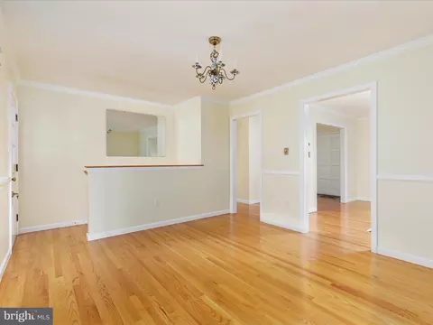 214 Walker St, Winchester, VA 22601 photo 11