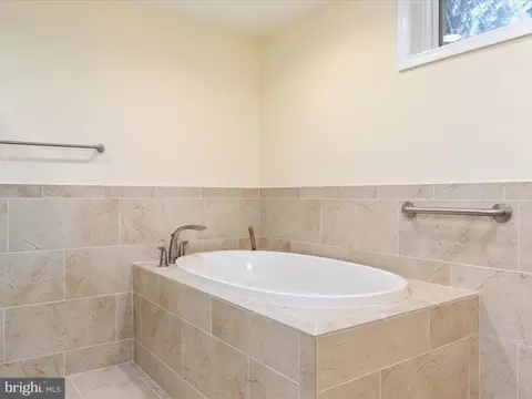 214 Walker St, Winchester, VA 22601 photo 34