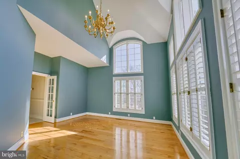 Living - 788 Johnston Ct, Winchester, VA 22601 photo 11 of 19