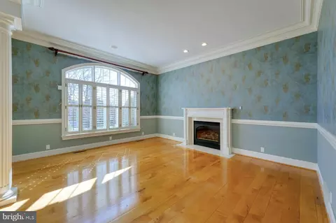 Living - 788 Johnston Ct, Winchester, VA 22601 photo 7 of 19
