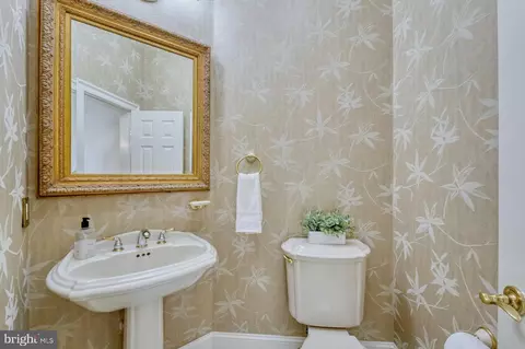 Bath - 788 Johnston Ct, Winchester, VA 22601 photo 1 of 6