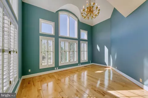 Living - 788 Johnston Ct, Winchester, VA 22601 photo 10 of 19