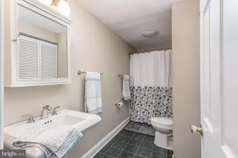 710 Academy Cir, Winchester, VA 22601 photo 12