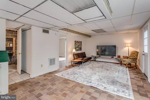 710 Academy Cir, Winchester, VA 22601 photo 18