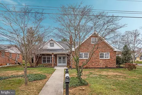 327 Russellcroft Rd, Winchester, VA 22601