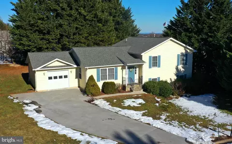 610 Quartzite Cir, Winchester, VA 22601