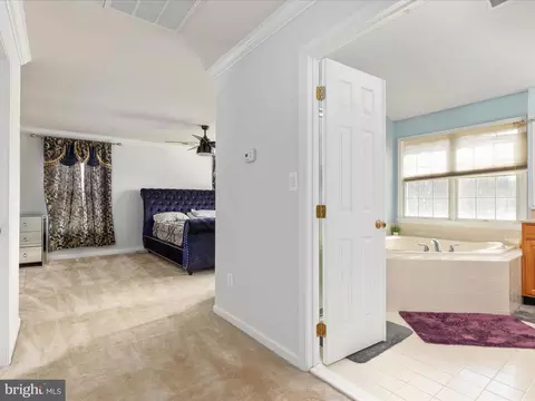 Entry Way - 903 Crestview Ter, Winchester, VA 22601 photo 8 of 8