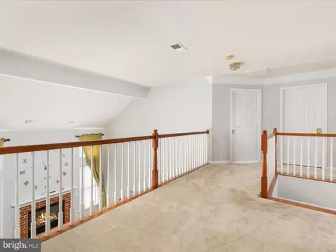 Entry Way - 903 Crestview Ter, Winchester, VA 22601 photo 6 of 8